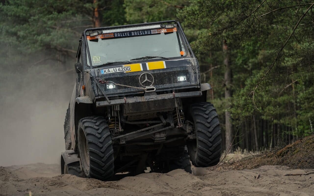 unimog-racing.de  –  driving Unimog offroad, that´s our passion